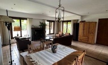Chalet en venta de 3 dormitorios c/ cochera en Barrio La Florida