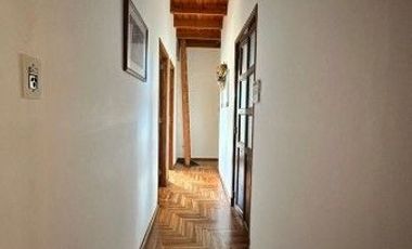 Chalet en venta de 3 dormitorios c/ cochera en Barrio La Florida