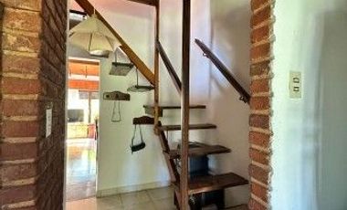 Chalet en venta de 3 dormitorios c/ cochera en Barrio La Florida