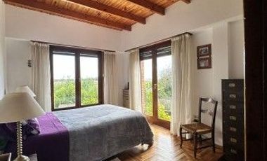 Chalet en venta de 3 dormitorios c/ cochera en Barrio La Florida