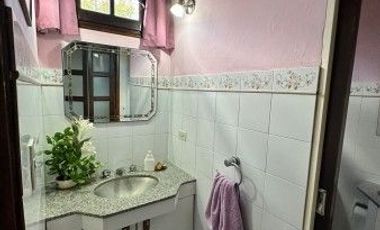 Chalet en venta de 3 dormitorios c/ cochera en Barrio La Florida