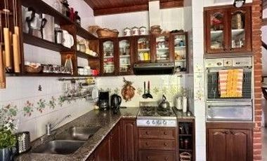 Chalet en venta de 3 dormitorios c/ cochera en Barrio La Florida