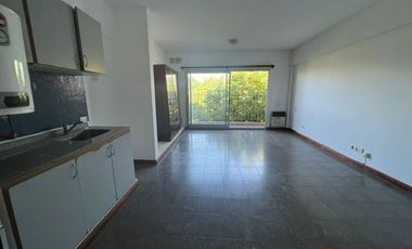 Departamento en alquiler en Campana MONOAMBIENTE CENTRO