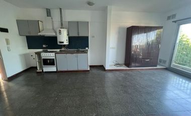 Departamento en alquiler en Campana MONOAMBIENTE CENTRO