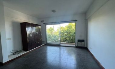 Departamento en alquiler en Campana MONOAMBIENTE CENTRO
