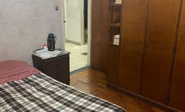 Casa en venta de 2 dormitorios c/ cochera en Ramos Mejía