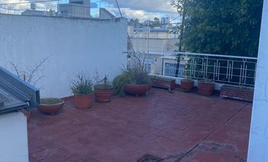 Casa en venta de 2 dormitorios c/ cochera en Ramos Mejía