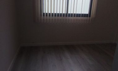 Venta Departamento 3 ambientes con dependencia de servicios y Balcón terraza