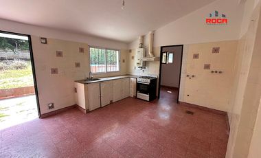 Hermosa Casa en Venta en Barrio Los Perales