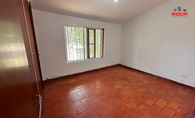 Hermosa Casa en Venta en Barrio Los Perales