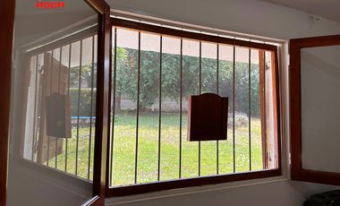 Hermosa Casa en Venta en Barrio Los Perales