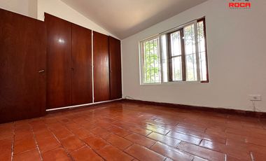 Hermosa Casa en Venta en Barrio Los Perales