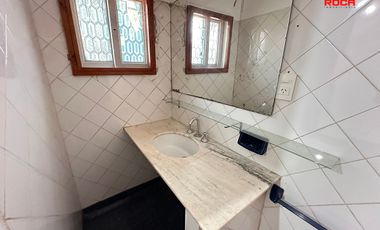 Hermosa Casa en Venta en Barrio Los Perales