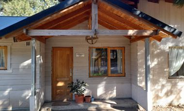 FINA PATAVGONIA. Casa a terminar en venta de 4 dormitorios c/ cochera en San Martín de los Andes.