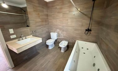Oportunidad!! Casa venta en Los Olivares, Malvinas. Veni a conocerla!!