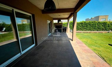 Oportunidad!! Casa venta en Los Olivares, Malvinas. Veni a conocerla!!