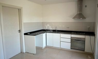 Oportunidad!! Casa venta en Los Olivares, Malvinas. Veni a conocerla!!