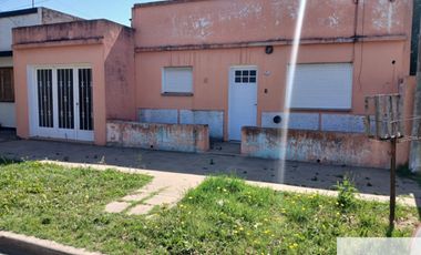 Casa en venta de 2 dormitorios c/ cochera en 9 de Julio