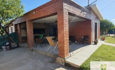 Casa en alquiler temporario de 2 dormitorios c/ cochera en Villa Cura Brochero