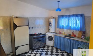 Casa en alquiler temporario de 2 dormitorios c/ cochera en Villa Cura Brochero