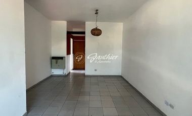Departamento en alquiler de 3 dormitorios c/ cochera en Campana