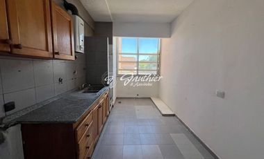 Departamento en alquiler de 3 dormitorios c/ cochera en Campana