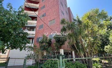 Departamento en alquiler de 3 dormitorios c/ cochera en Campana