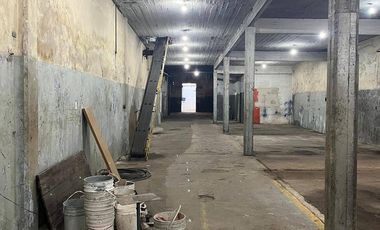 Galpón en alquiler de 744m2 ubicado en Villa Soldati