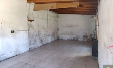 Taller con vivienda. Permuta por casa de mayor valor