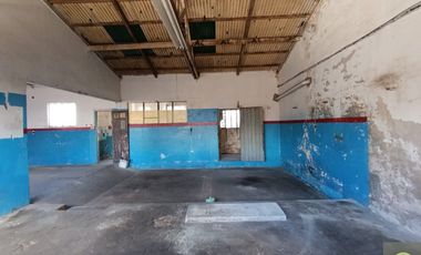 Taller con vivienda. Permuta por casa de mayor valor