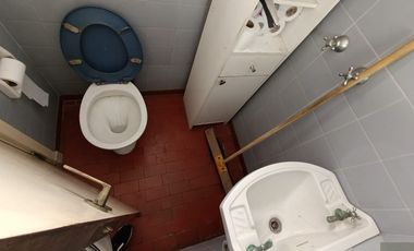Chalet de 4 ambientes, cochera, parque y quincho. Juncal y Libertad