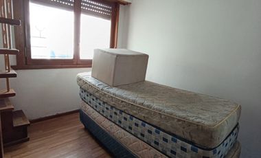 Chalet de 4 ambientes, cochera, parque y quincho. Juncal y Libertad