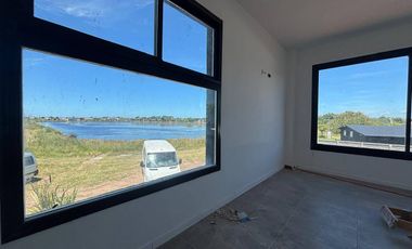Venta Casa 3 ambientes a estrenar en Parque Lago, Mar del Cobo