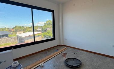 Venta Casa 3 ambientes a estrenar en Parque Lago, Mar del Cobo