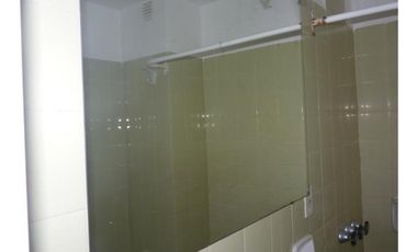 Departamento Con Ambientes Amplios Y Muy Buena Ubicación