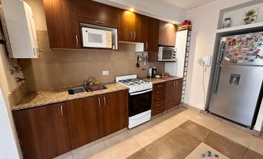 Duplex en venta en Huaico a metros de Av. Bolivia