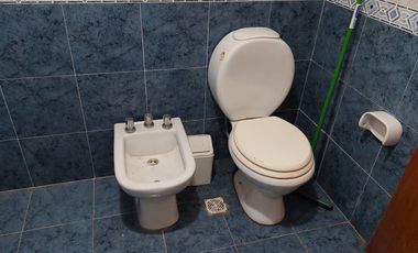 Casa en alquiler de 4 dormitorios c/ cochera en Martínez