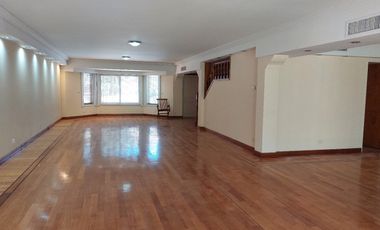 Casa en alquiler de 4 dormitorios c/ cochera en Martínez