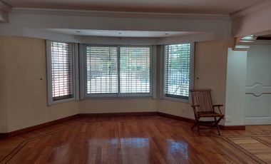 Casa en alquiler de 4 dormitorios c/ cochera en Martínez