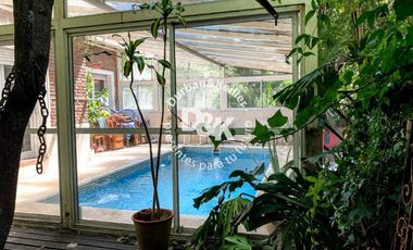 Casa en venta de 5 dormitorios c/ cochera en Vicente López