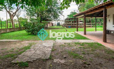 Casaquinta en venta en Atocha (zona San Lorenzo Chico)