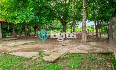 Casaquinta en venta en Atocha (zona San Lorenzo Chico)
