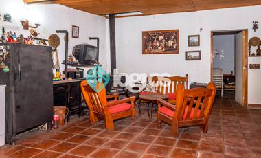 Casaquinta en venta en Atocha (zona San Lorenzo Chico)