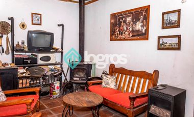 Casaquinta en venta en Atocha (zona San Lorenzo Chico)