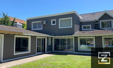 Casa en venta de 5 dormitorios c/ cochera en Echeverría del Lago
