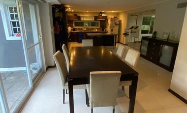 Casa en venta de 5 dormitorios c/ cochera en Echeverría del Lago