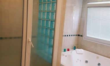 Casa en venta de 5 dormitorios c/ cochera en Echeverría del Lago