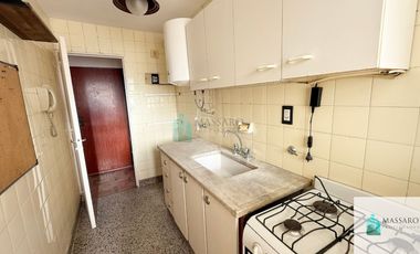 Departamento 2 ambientes en venta, Floresta.