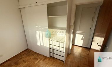 Departamento 2 ambientes en venta, Floresta.