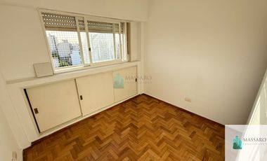 Departamento 2 ambientes en venta, Floresta.